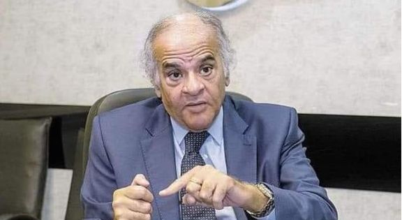 ممدوح عباس وهجوم بطريقة مختلفة على حكم مباراة الزمالك والمصري