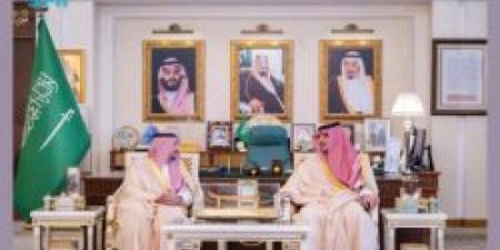 الأمير عبدالعزيز بن سعود يلتقي أمير منطقة القصيم