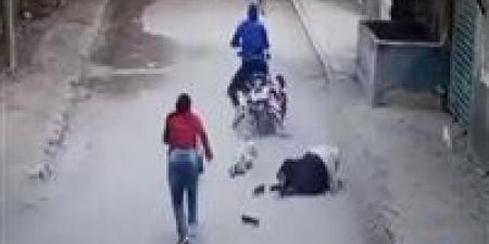 الحقيق في واقعة تعدي شاب على شقيقته وسط الشارع بطنطا