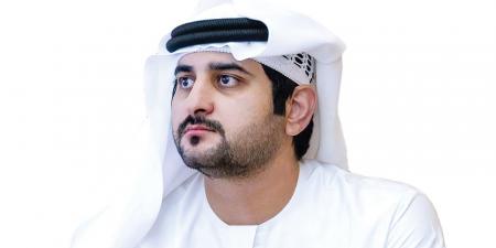 مكتوم بن محمد يشيد بجهود محمد سلطان بن ثاني في توثيق الحياة ونشر روح الإيجابية بدبي