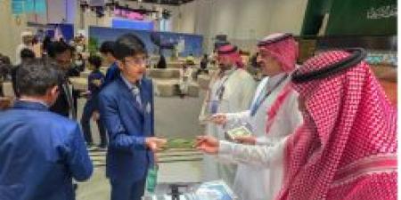 الشؤون الإسلامية في معرض أبوظبي توزع أكثر من 5000 نسخة من كتاب الله