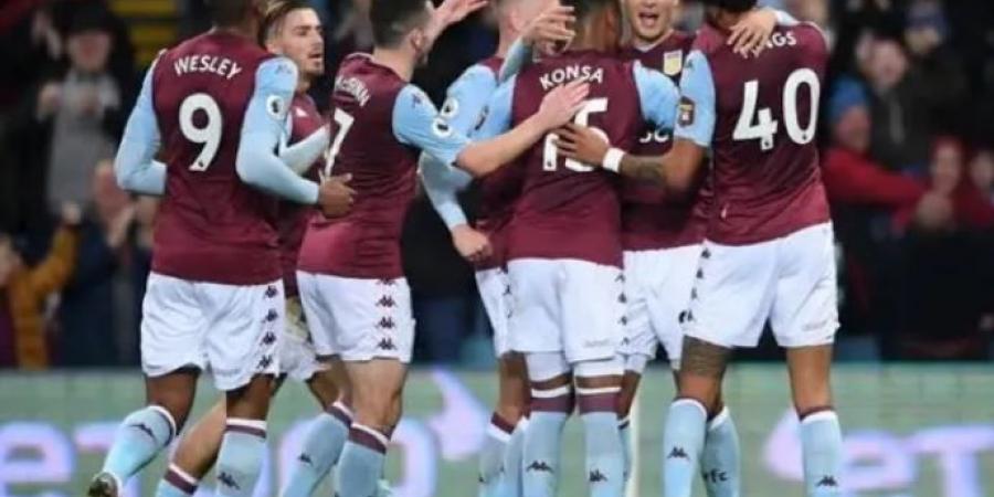 ثنائي أستون فيلا على أبواب الدوري السعودي