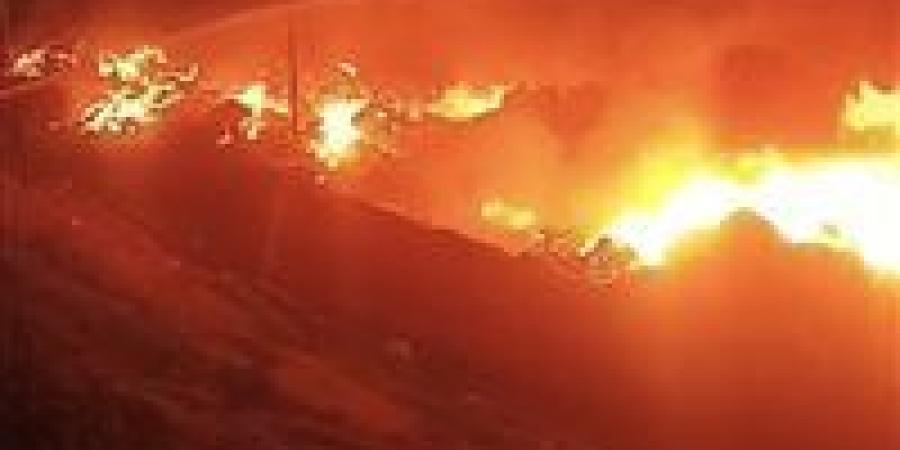 جحيم على طريق الواحات.. مصرع 3 أشخاص وإصابة 11 نتيجة كسر بخط غاز
