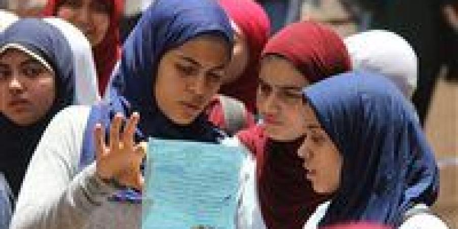 قبل انطلاق ماراثون امتحانات الثانوية العامة.. تحذير من استخدام الذكاء الاصطناعي فى الغش داخل اللجان