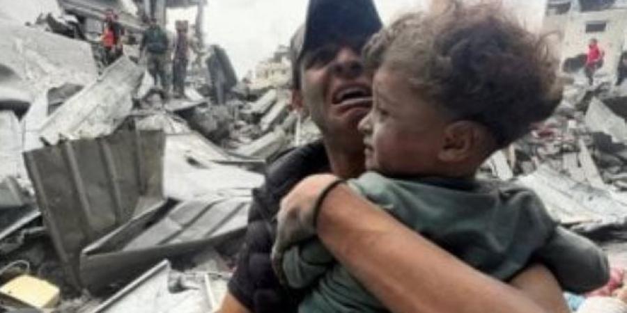 استشهاد 3 فلسطينيين بينهم طفل فى قصف مسيرات إسرائيلية دير البلح وغزة