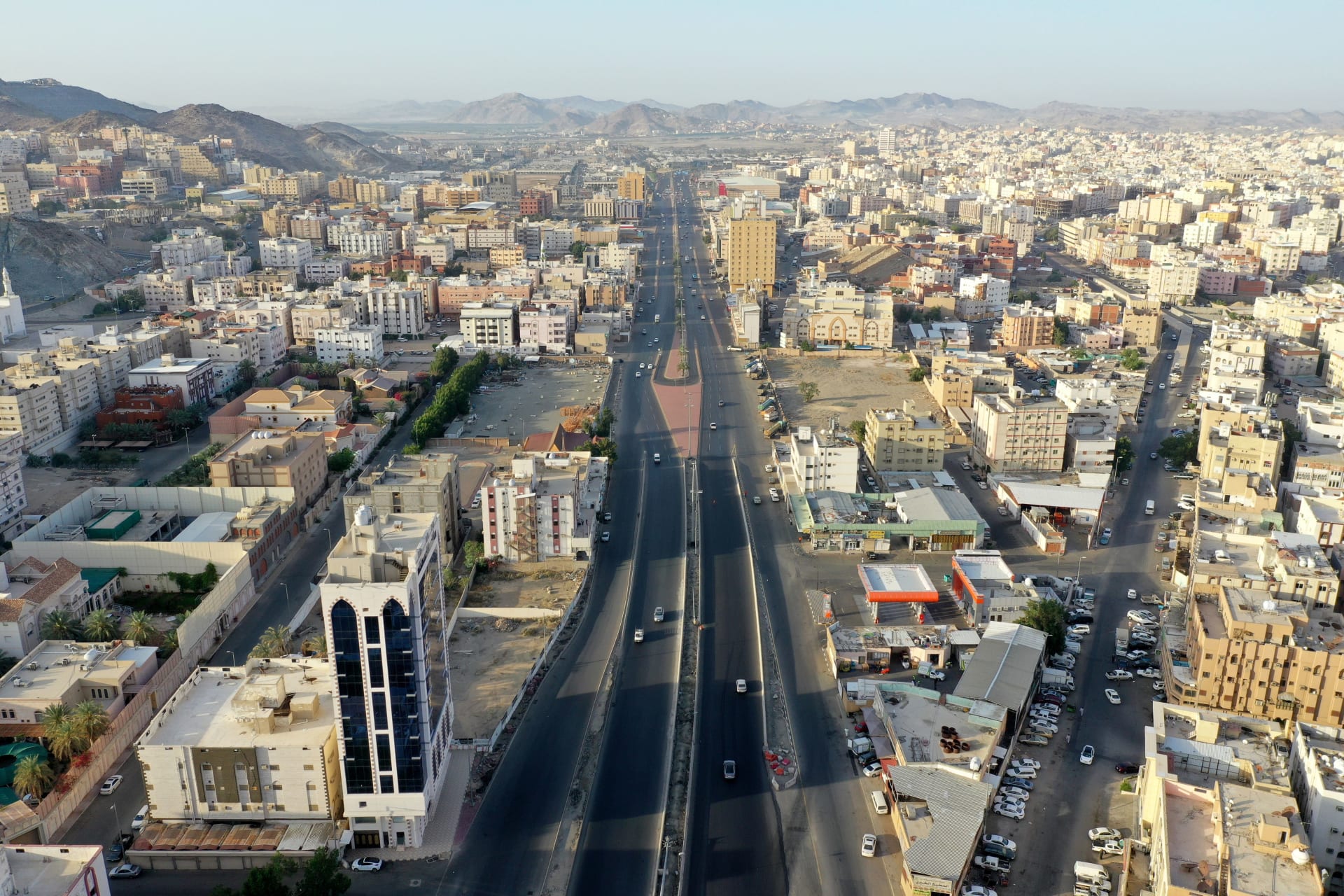 213 مشروعًا يعزز مستقبل الاستثمار وتوفر 119 ألف فرصة عمل بالمدينة المنورة