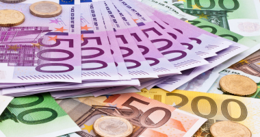 اليورو يفتتح تعاملات اليوم الأحد 18 مايو 2025 على تراجع أمام الجنيه بالبنوك – صدى الخليج