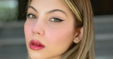 عشان الجو حر النهاردة.. 4 خطوات هتساعدك على ثبات الآيلاينر – صدى الخليج