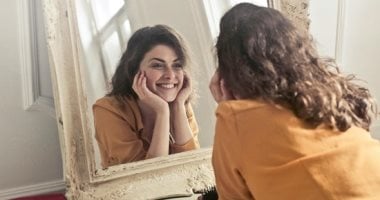 5 أخطاء شائعة فى تركيب المرايات بالمنزل.. لازم تعرفيها – صدى الخليج
