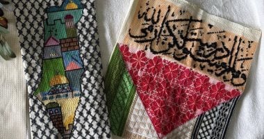 بلادها بتجرى فى دمها.. الفلسطينية سماح تبدع بتطريز رسومات مستوحاة من التراث –  صدى الخليج