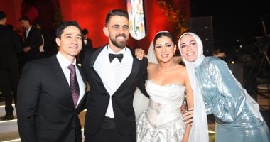 الحضرى والصقر ونجوم الرياضة والإعلام في حفل زفاف كريمة أحمد سليمان.. صور – صدى الخليج