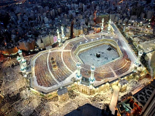 القبض على 3 مقيمين نشروا إعلانات حملات حج وهمية ومضللة