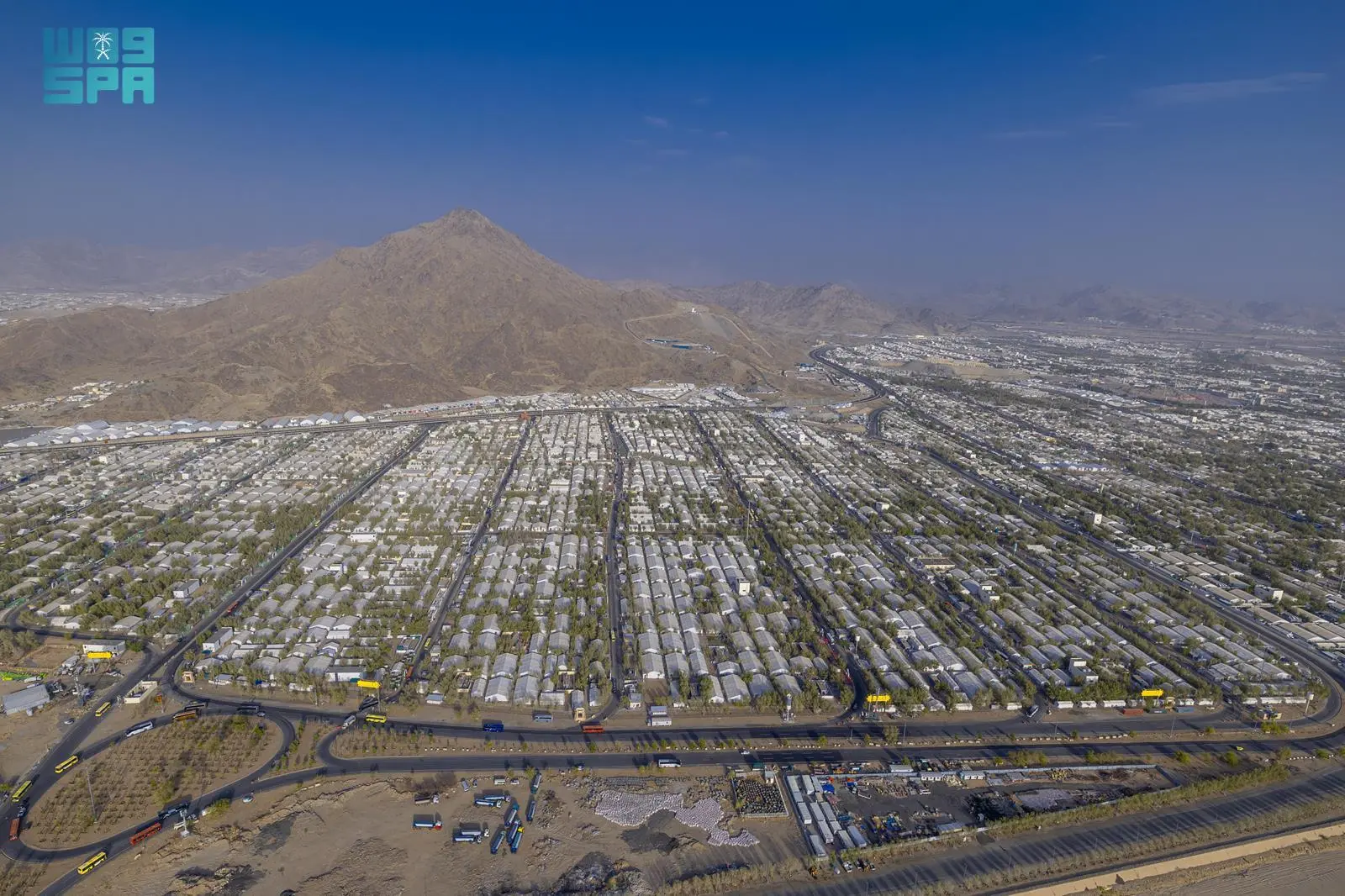 توظيف تقنية GeoAI لإدارة الحشود في الحج