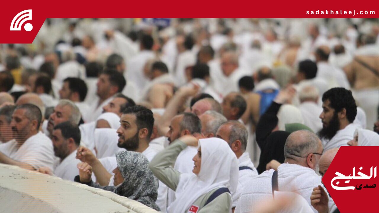ضيوف الرحمن يرمون جمرة العقبة الكبرى بعد اكتمال خطط تفويجهم لمشعر منى لقضاء أيام التشريق